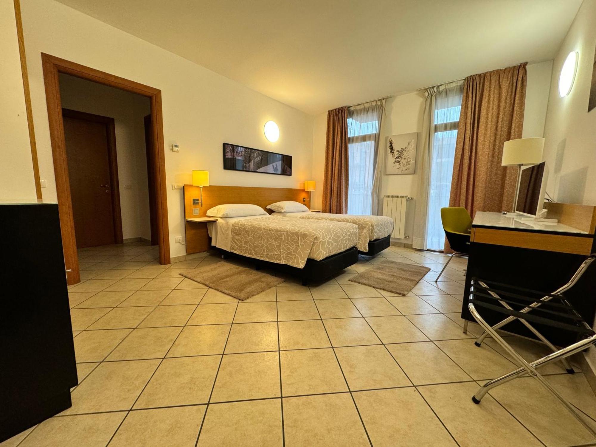 Residence Malpensa ซอมมา ลอมบาร์โด ภายนอก รูปภาพ